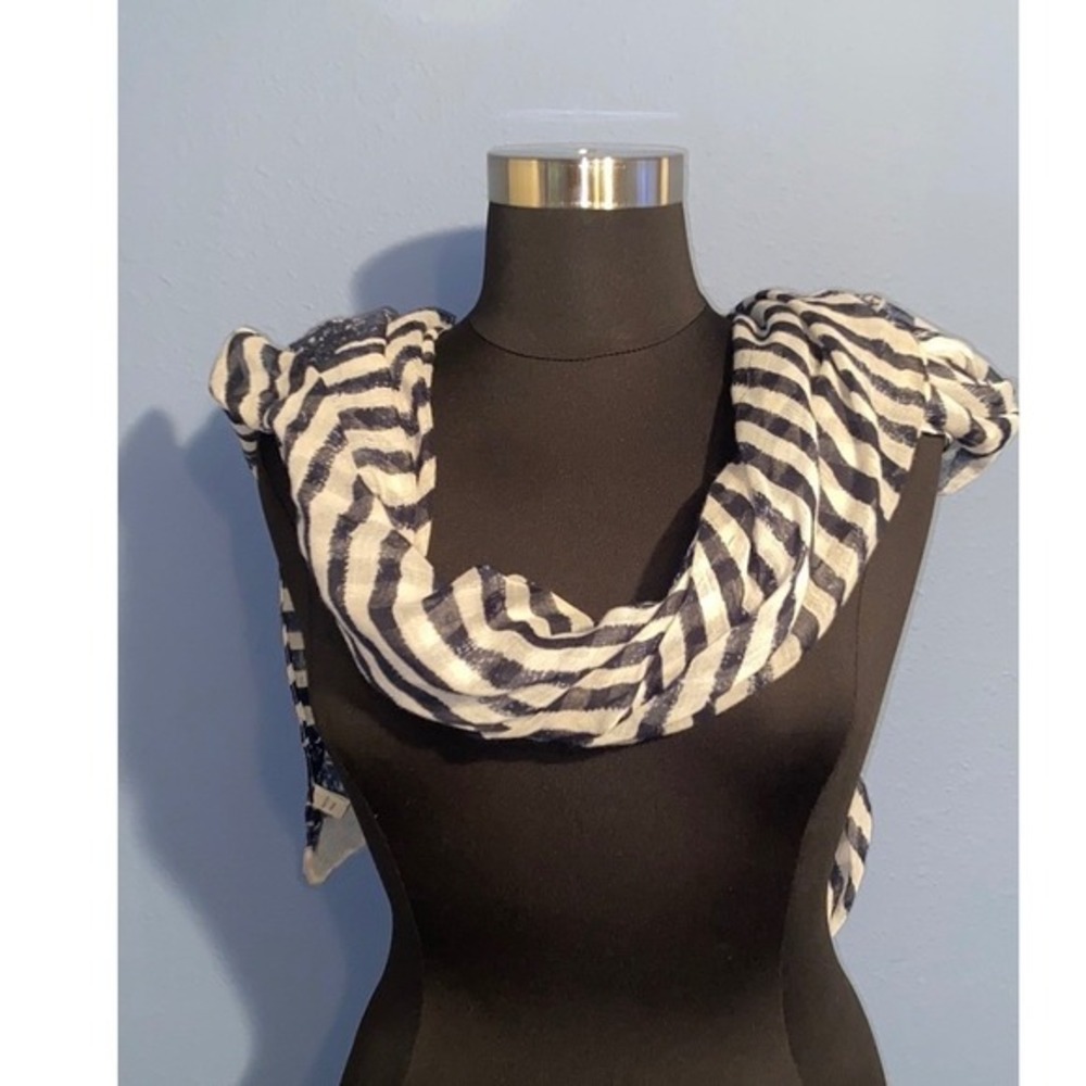 Unbranded Women Chic Chevron Stripe Infinity Scarf Lightweight Fashion Accessory